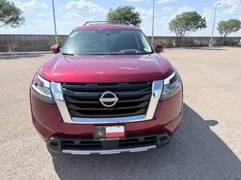 Certified 2024 Nissan Pathfinder Platinum AWD/4WD image 3