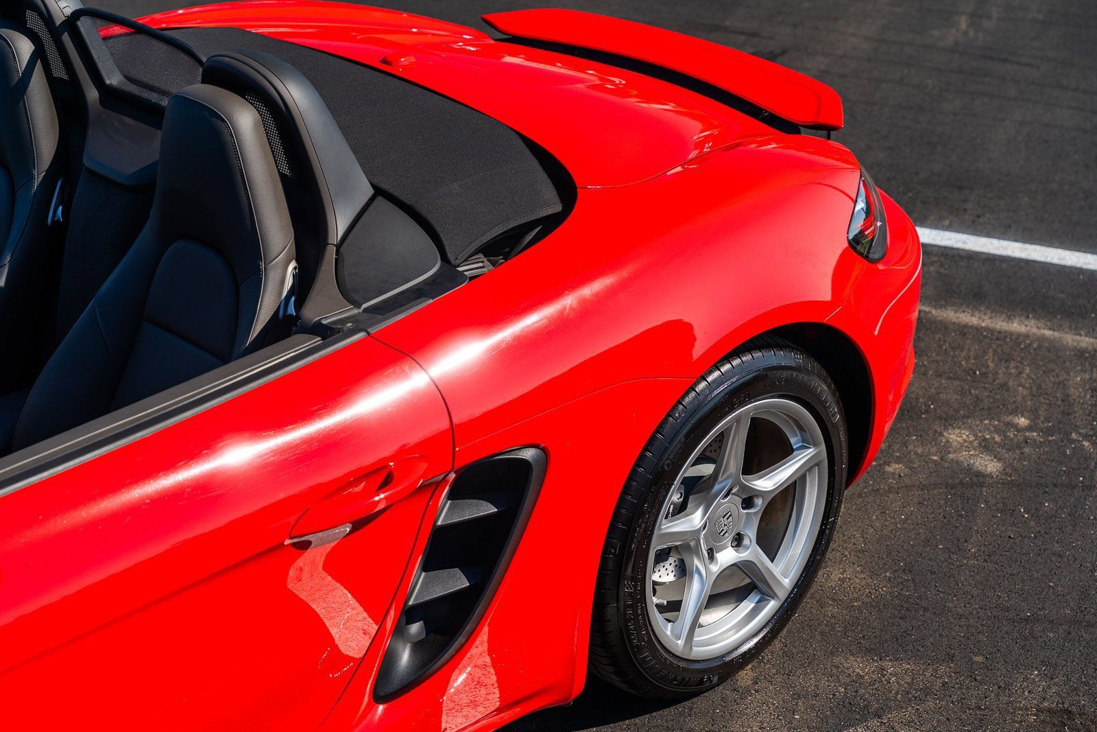 Used 2019 Porsche 718 Boxster RWD image 8