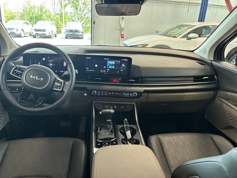 Certified 2026 Kia Carnival SX FWD image 22