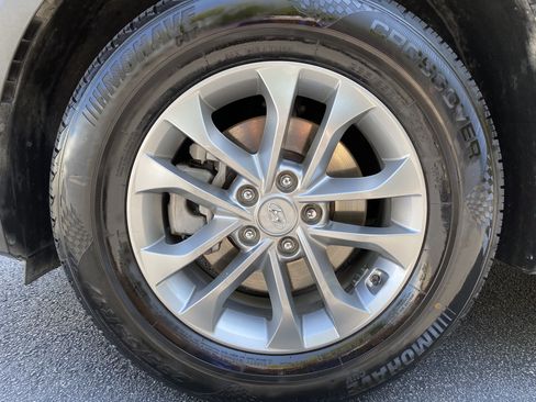 Used 2019 Hyundai Santa Fe SE AWD/4WD image 37