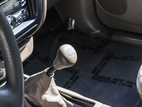 Used 2002 Toyota Tacoma 2WD Xtracab image 16