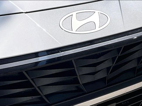 Certified 2025 Hyundai Elantra SEL FWD image 30