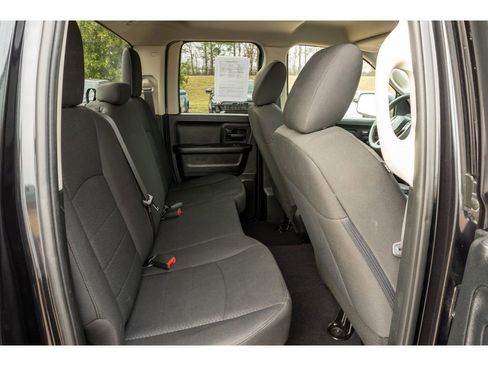 Used 2018 RAM 1500 Express image 16