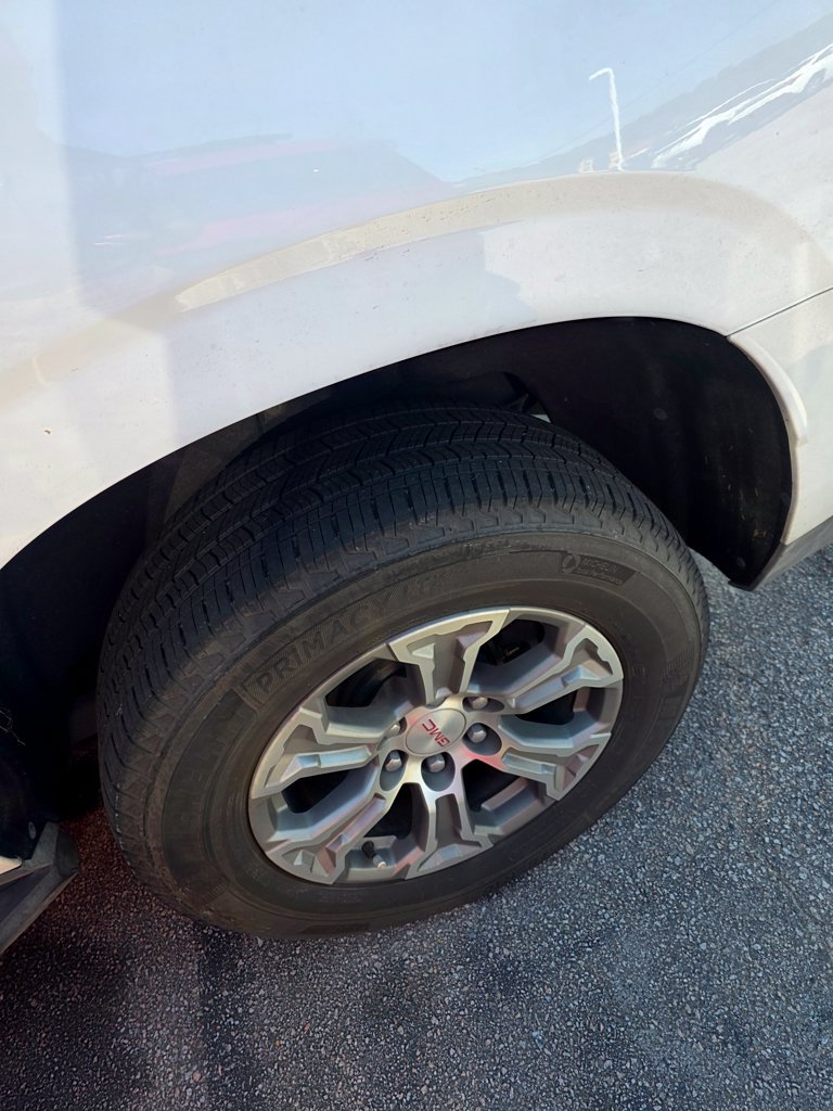Used 2022 GMC Yukon XL SLE RWD image 11