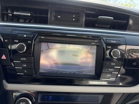 Used 2016 Toyota Corolla LE FWD image 24