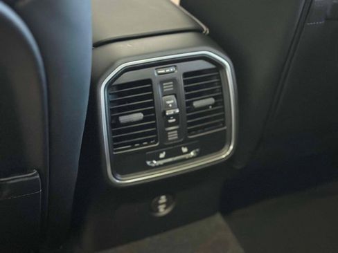 Used 2026 Porsche Macan S AWD/4WD image 15