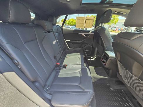Used 2021 Audi Q8 Prestige w/ Prestige Package AWD/4WD image 11