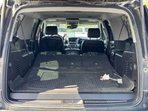 Used 2016 GMC Yukon XL SLT w/ Open Road Package AWD/4WD image 8