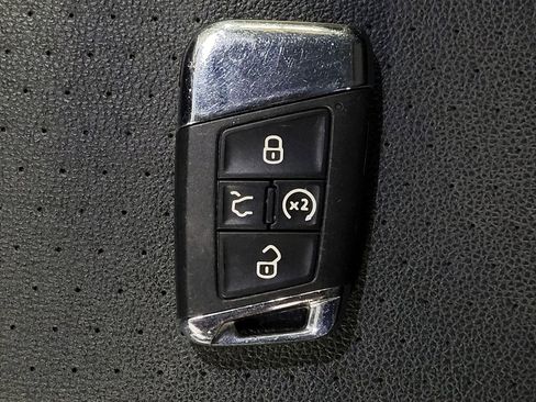 Used 2023 Volkswagen Atlas SE FWD image 32