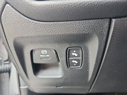 Used 2024 RAM 1500 Big Horn AWD/4WD image 13
