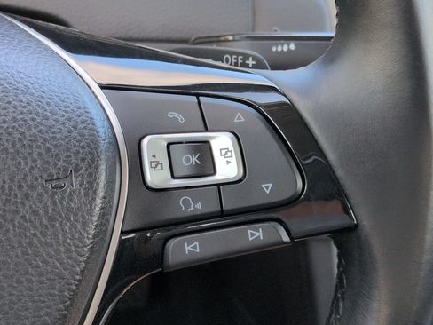 Used 2015 Volkswagen Golf TDI S FWD image 23