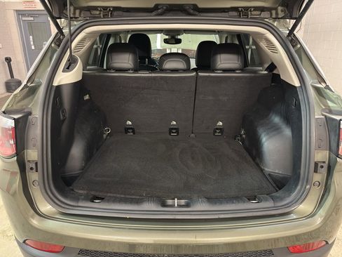 Used 2018 Jeep Compass Latitude w/ Popular Equipment Group image 31