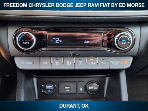 Used 2023 Hyundai Kona SEL w/ Convenience Package image 14