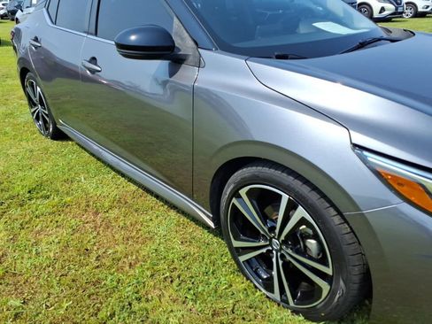 Used 2022 Nissan Sentra SR FWD image 17