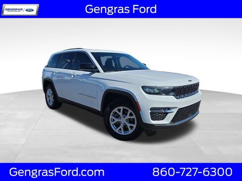 Used 2023 Jeep Grand Cherokee Limited AWD/4WD image 1