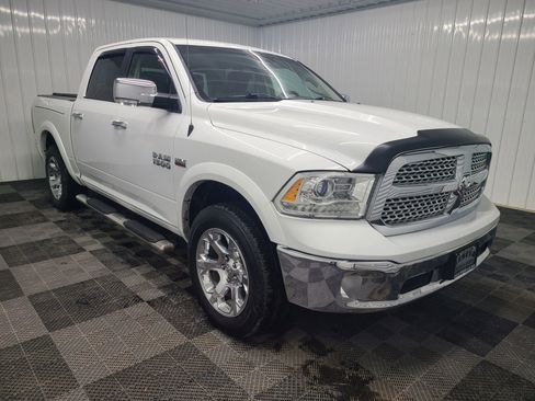 Used 2017 RAM 1500 Laramie w/ Convenience Group image 4