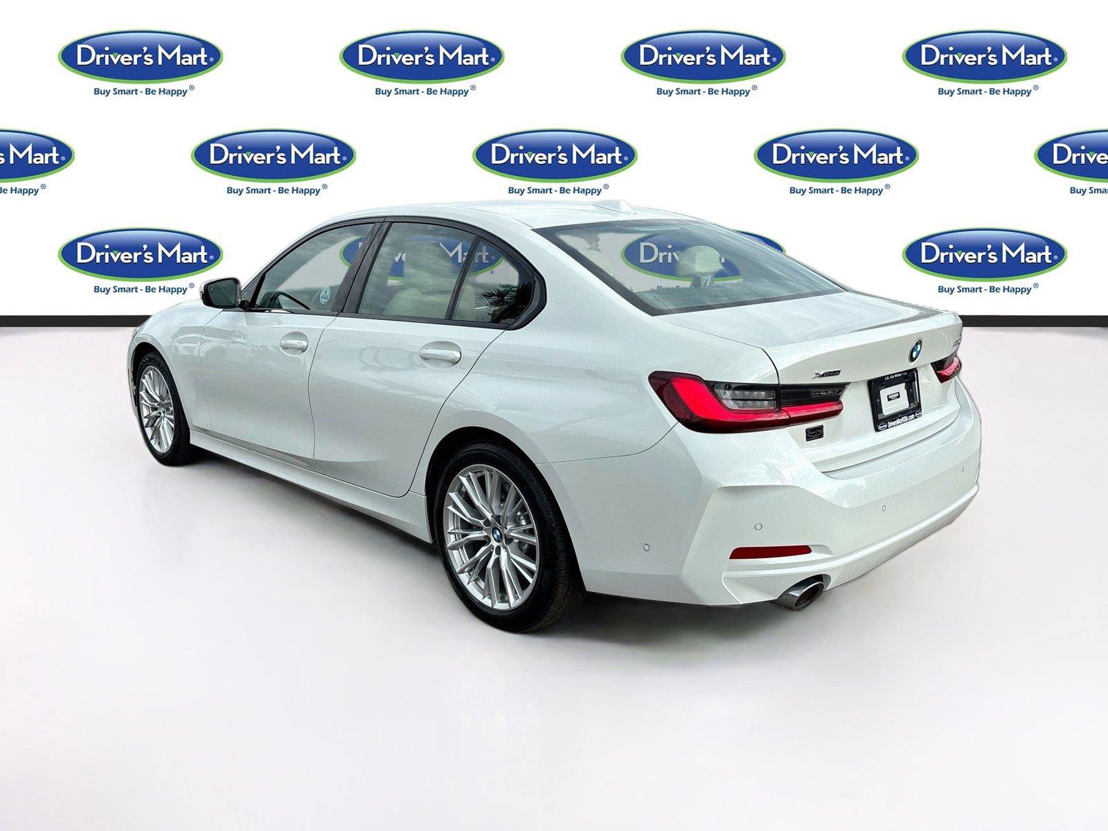 Used 2023 BMW 330i xDrive Sedan w/ Premium Package AWD/4WD image 5