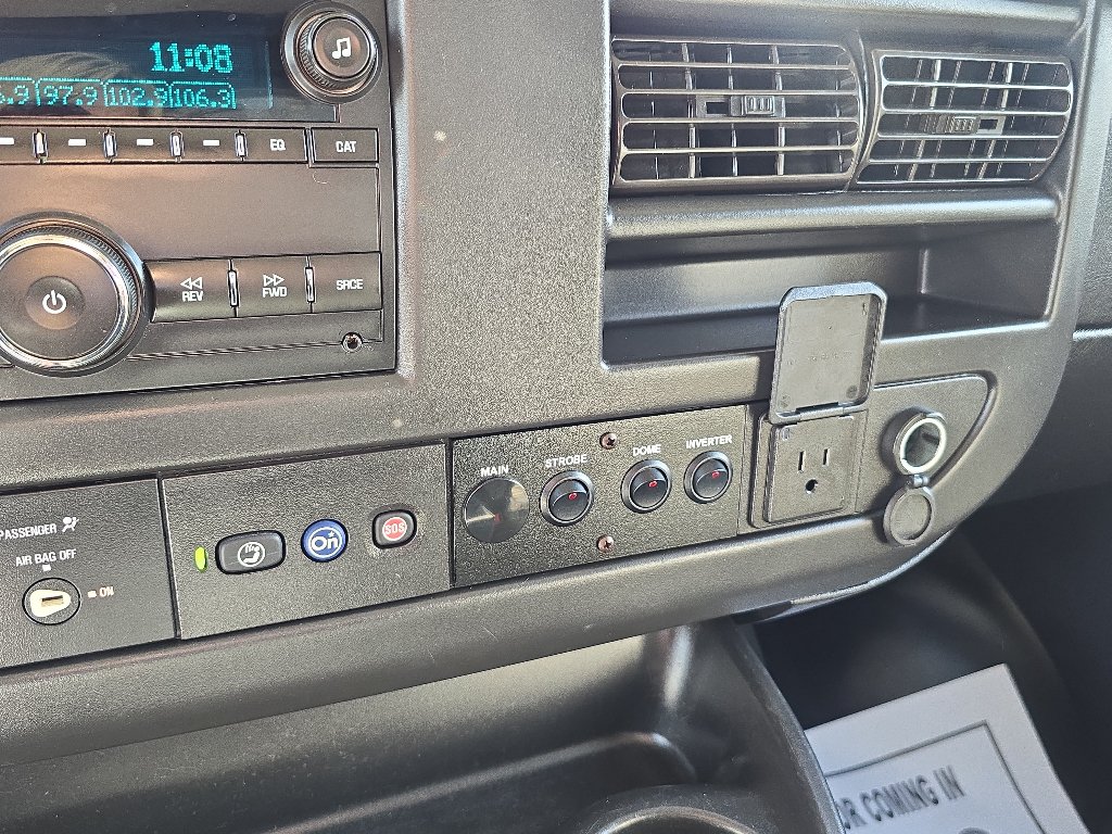 Used 2018 Chevrolet Express 2500 w/ Driver Convenience Package RWD image 25