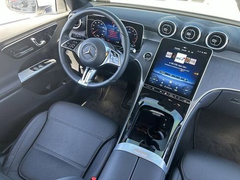 Used 2025 Mercedes-Benz GLC 300 image 15