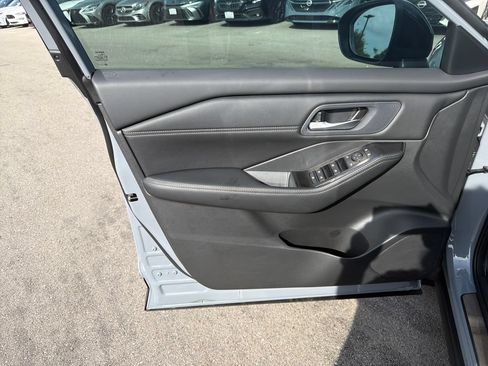 Certified 2026 Nissan Rogue Dark Armor FWD image 10