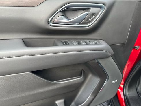 Used 2024 Chevrolet Tahoe Z71 w/ Z71 Off-Road Package image 23