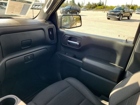 Certified 2022 Chevrolet Silverado 1500 Custom image 12