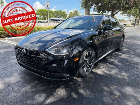 Used 2023 Hyundai Sonata Limited FWD image 2
