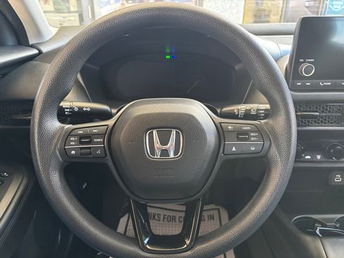Used 2023 Honda HR-V LX image 10