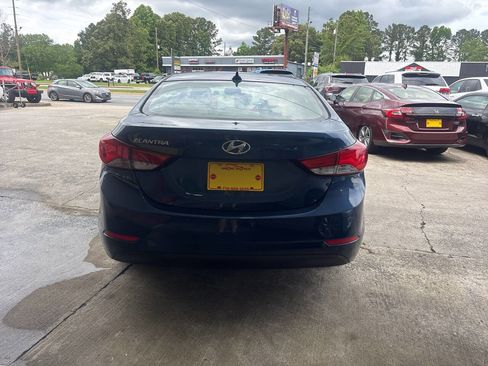 Used 2016 Hyundai Elantra SE w/ Option Group 02 FWD image 6