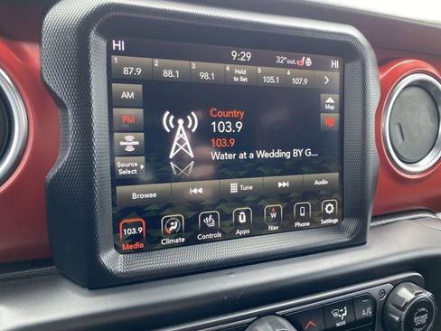 Used 2020 Jeep Gladiator Rubicon image 16