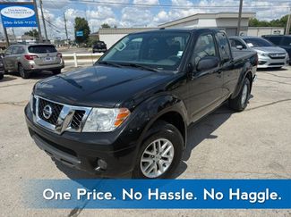 Used 2017 Nissan Frontier SV image 1