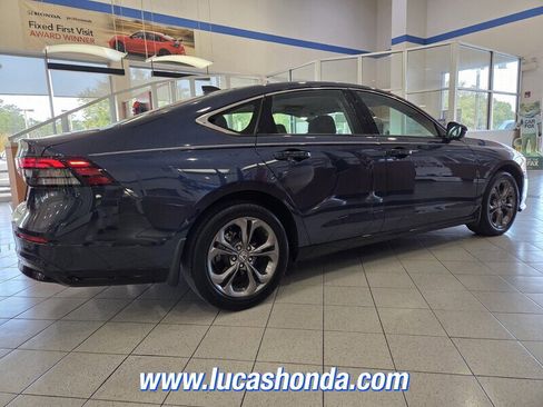 Used 2023 Honda Accord EX-L image 4