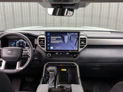 Used 2024 Toyota Tundra Limited image 33
