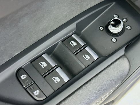 Used 2022 Audi SQ5 Premium Plus image 20