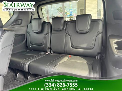Used 2025 Nissan Armada PRO-4X w/ Pro-4X Premium Package AWD/4WD image 13
