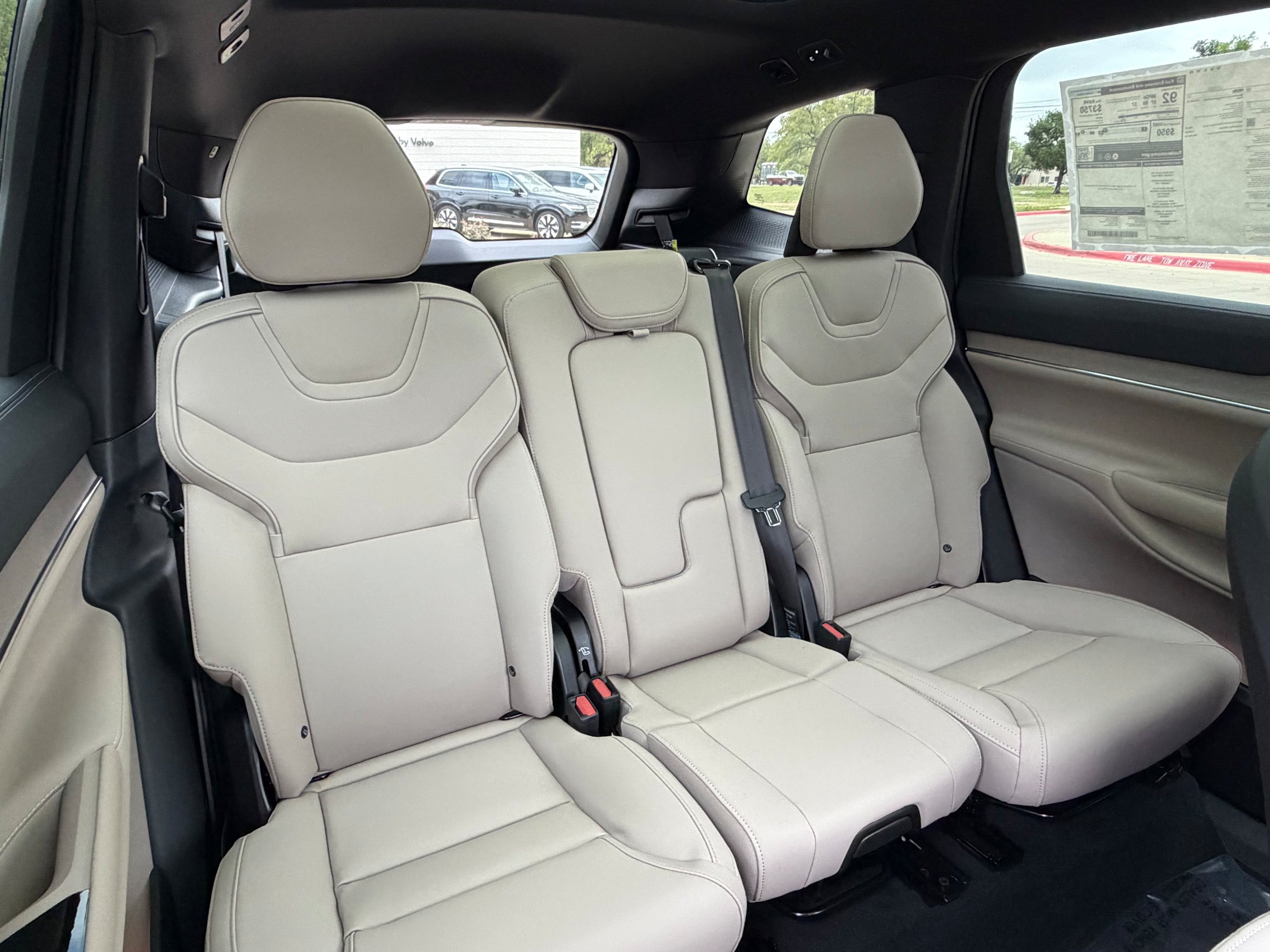 New 2026 Volvo EX90 Plus RWD image 10