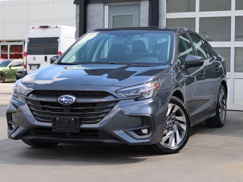 Used 2023 Subaru Legacy Limited image 3