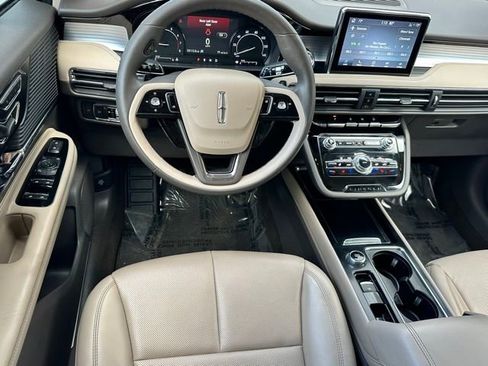 Used 2022 Lincoln Corsair FWD w/ Equipment Group 101A image 8