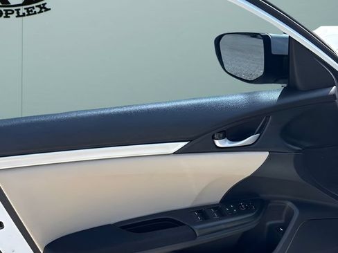 Used 2020 Honda Civic LX image 11