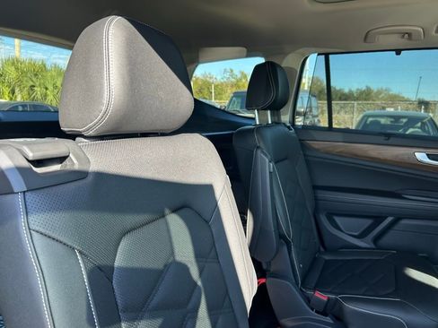 New 2026 Volkswagen Atlas SE FWD image 48