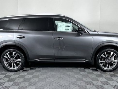 Certified 2025 INFINITI QX60 Luxe w/ Vision Package image 8