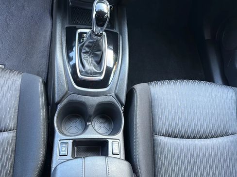 Used 2018 Nissan Rogue SV AWD/4WD image 20