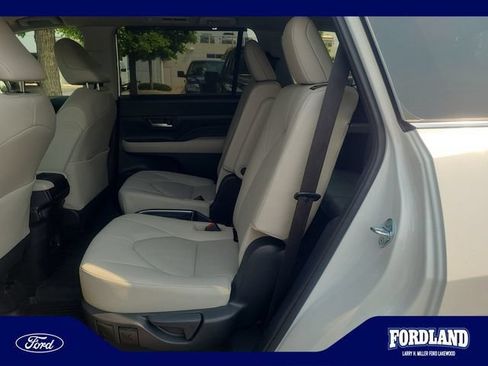 Used 2026 Toyota Grand Highlander AWD image 17