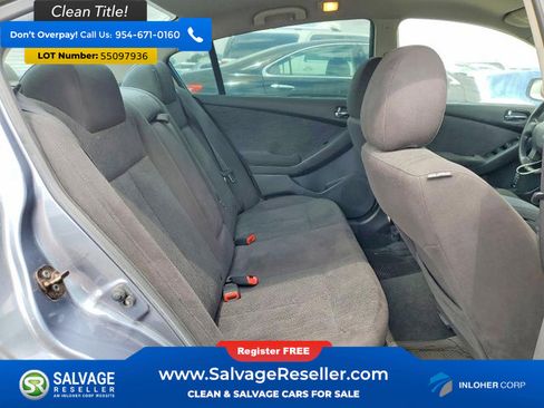 Used 2010 Nissan Altima Sedan FWD image 13