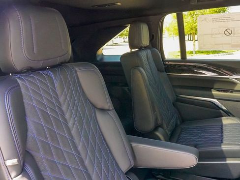 New 2026 Cadillac Escalade IQ Luxury 1 AWD/4WD image 17
