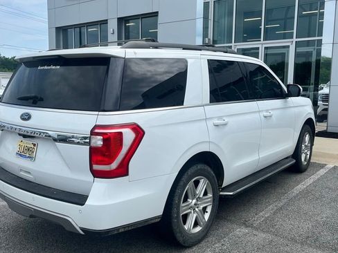 Used 2018 Ford Expedition XLT w/ Equipment Group 202A RWD image 15