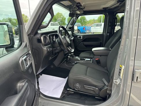 Used 2022 Jeep Wrangler Unlimited Sport AWD/4WD image 11