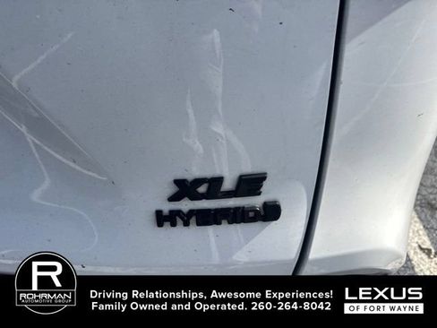Used 2022 Toyota RAV4 XLE w/ Convenience Package AWD/4WD image 9