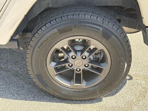 Used 2016 Jeep Wrangler Unlimited Sahara AWD/4WD image 20