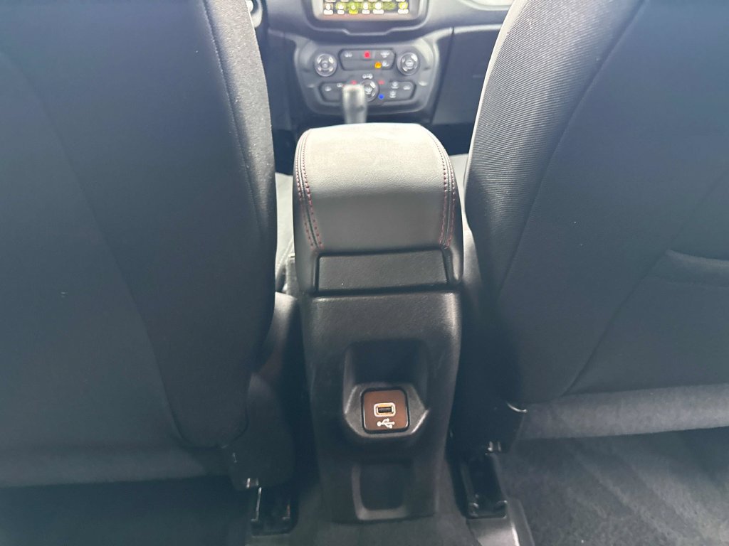 Used 2023 Jeep Renegade Trailhawk AWD/4WD image 31